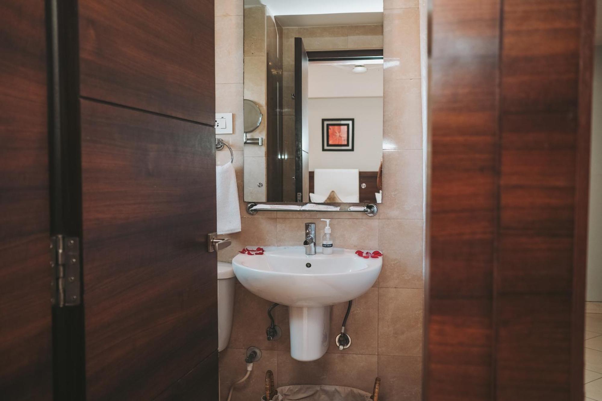 Peerless Hotel Durgapur מראה חיצוני תמונה